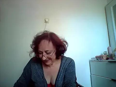 Freechat Julia54391 on StripChat