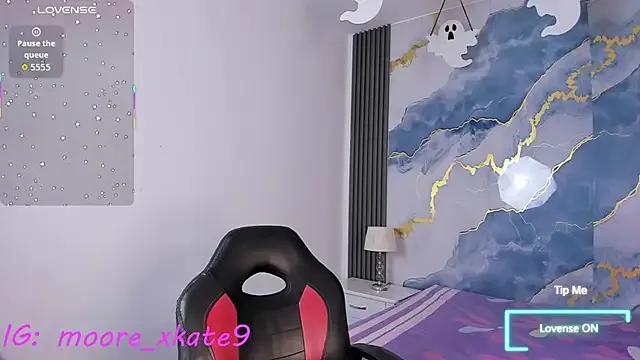 Freechat KateMoorex on StripChat