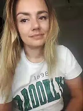 Freechat KrissSexi on StripChat