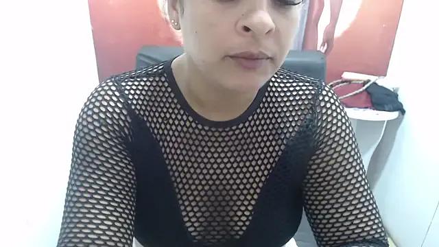 Freechat Laura_hottt on StripChat