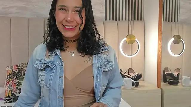Freechat laura_smith33 on StripChat