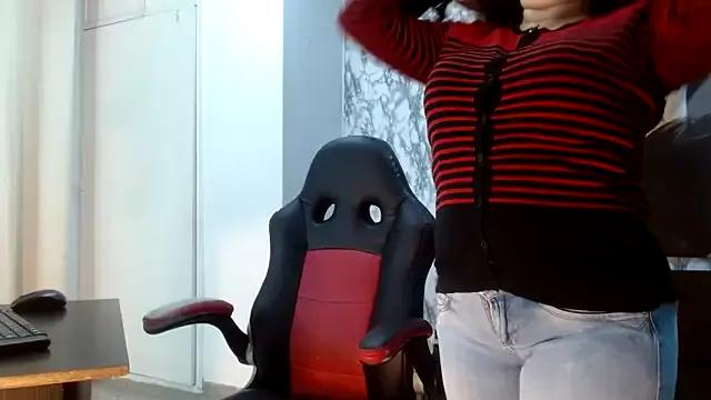 Freechat mariani_smith on StripChat