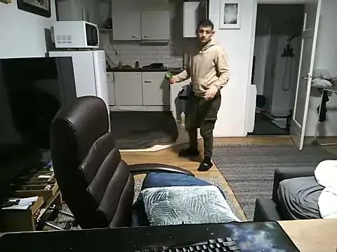 Freechat mihaimichael on StripChat