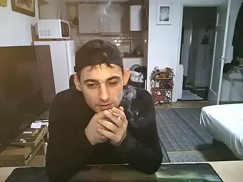 Freechat mihaimichael on StripChat