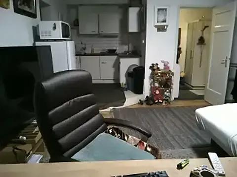 Freechat mihaimichael on StripChat