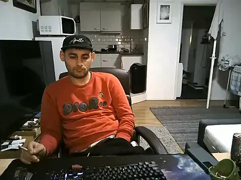 Freechat mihaimichael on StripChat