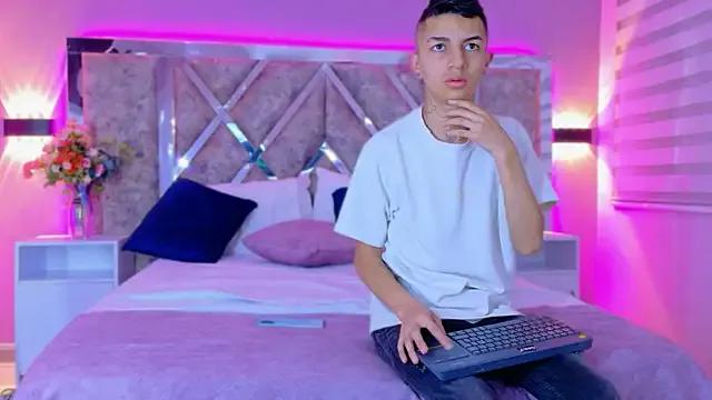 Freechat NickandAbby_ on StripChat