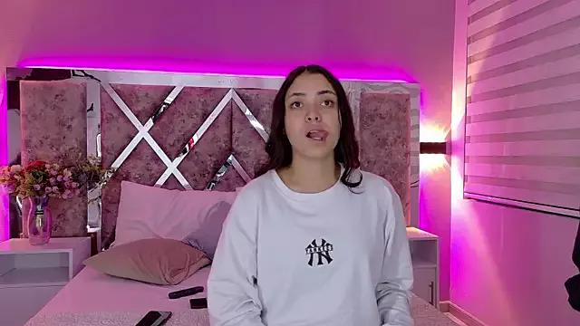 Freechat NickandAbby_ on StripChat