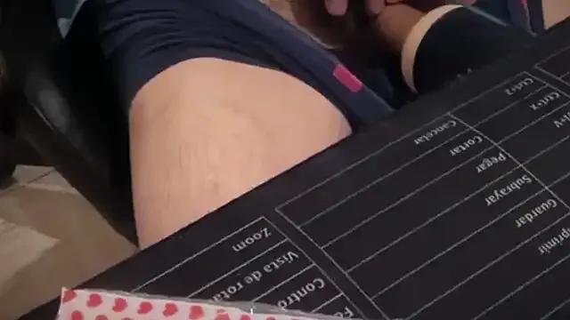 Freechat nicolaaaaas on StripChat