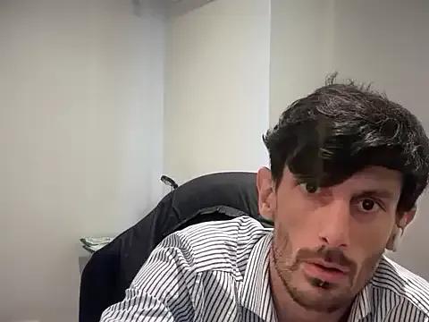 Freechat nicolaaaaas on StripChat