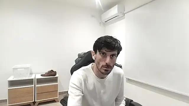 Freechat nicolaaaaas on StripChat