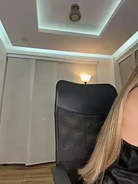 nicollefiorett — Play with nipples