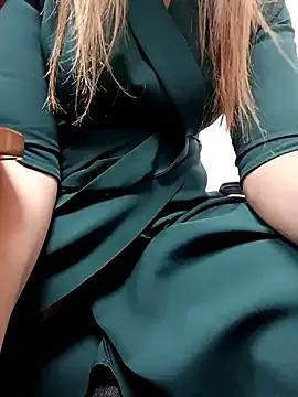 Freechat Office_Albertina on StripChat