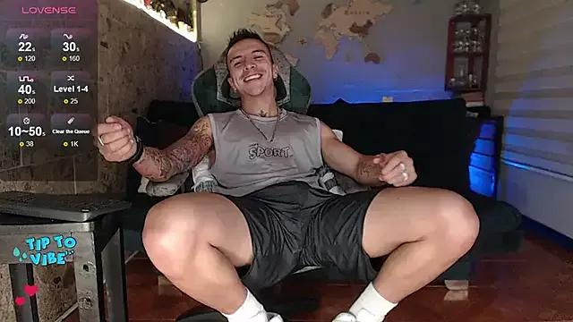 StripChat rogert_xx is Freechat rogert_xx — take off your shirt