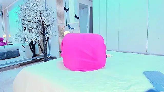 Freechat salomebenz on StripChat