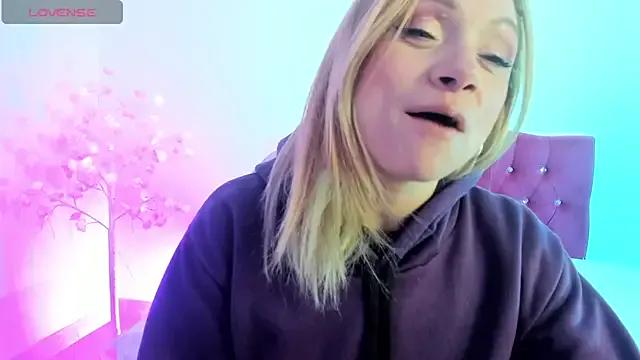 Freechat scarlett_blake11 on StripChat