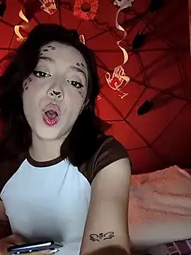 Freechat summi10 on StripChat