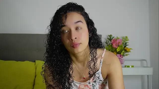 Freechat VelvetCurls on StripChat