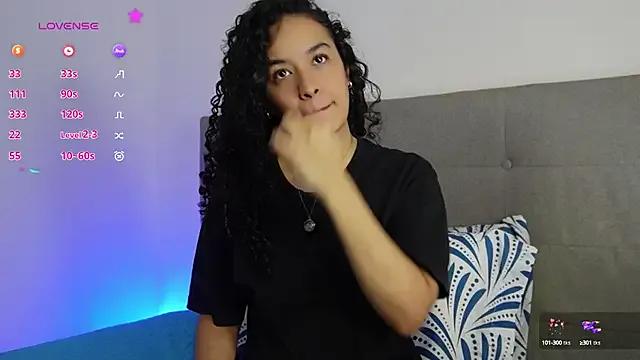 Freechat VelvetCurls on StripChat