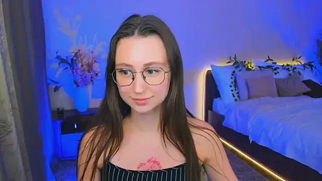 Freechat YourLovellyStory on StripChat