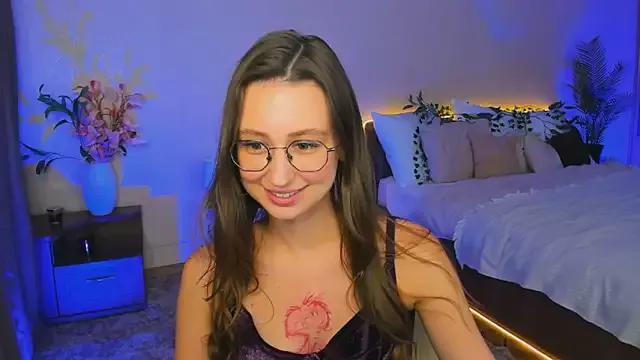 Freechat YourLovellyStory on StripChat