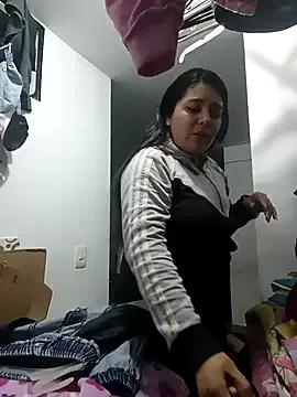 Freechat yournaughtyandsexyprinces on StripChat