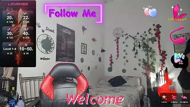 Freechat YourWhoreXX on StripChat