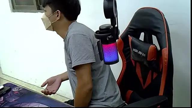 Freechat zhu000000 on StripChat